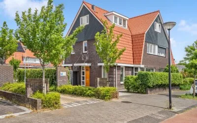Twee-onder-één-kap te koop: Gaasterlandlaan 90, Hoge Veld 'S-Gravenhage