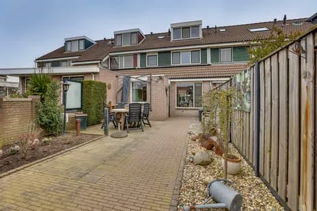 Tussenwoning te koop: Gaastlaan 6, Emmeloord-de Zuidert Emmeloord
