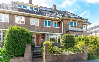 Tussenwoning te koop: Gabriël Metsulaan 38, Schilderskwartier Hilversum