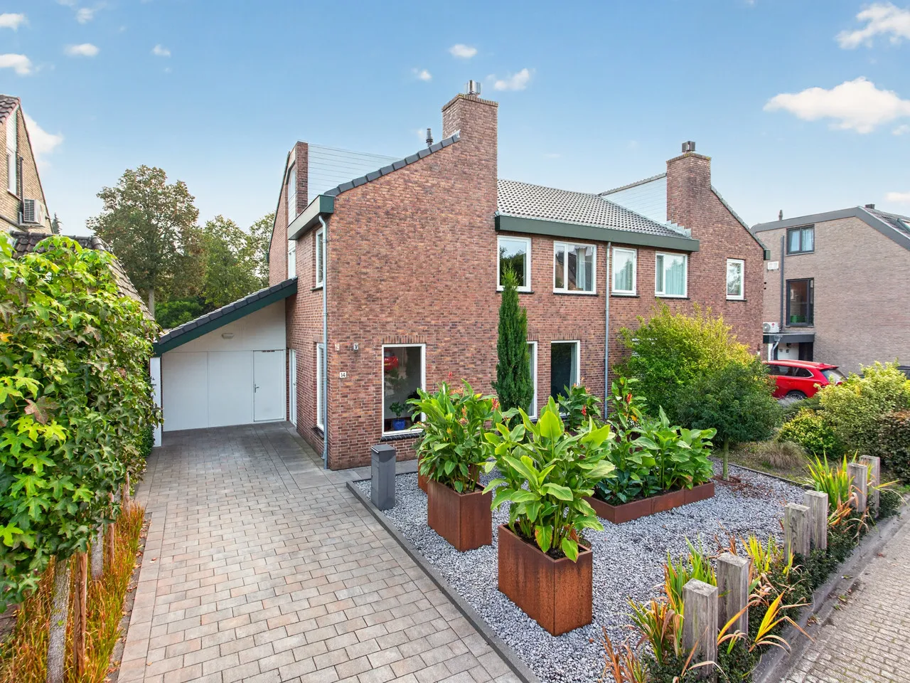 Tussenwoning te koop: Gabriëlsstraat 14, Helmond
