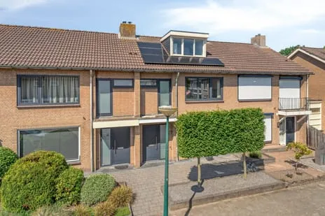 Tussenwoning te koop: Gagarinstraat 22, Molenwijk (noord) Loon Op Zand