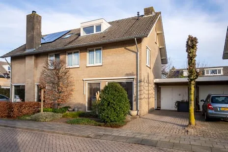 Tussenwoning te koop: Gagarinstraat 3, Hilvarenbeek Hilvarenbeek