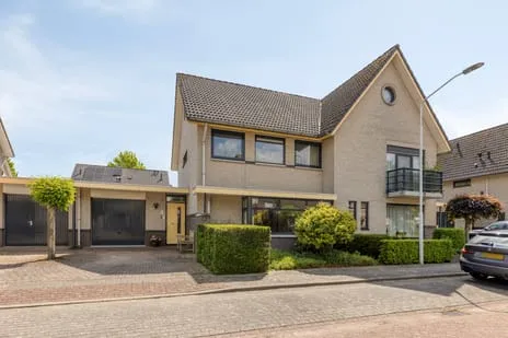 Tussenwoning te koop: Galmheuvel 23, Heuveleind Best