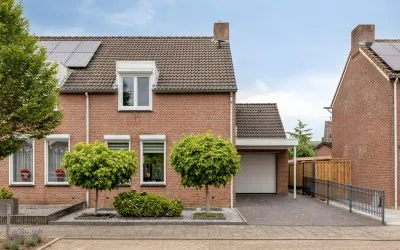 Semi-detached for sale: Gangboord 22, Maasbracht Maasbracht