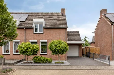 Twee-onder-één-kap te koop: Gangboord 22, Maasbracht Maasbracht