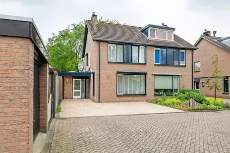 Corner house for sale: Ganzebloem 10, Voorkoop Noord Culemborg
