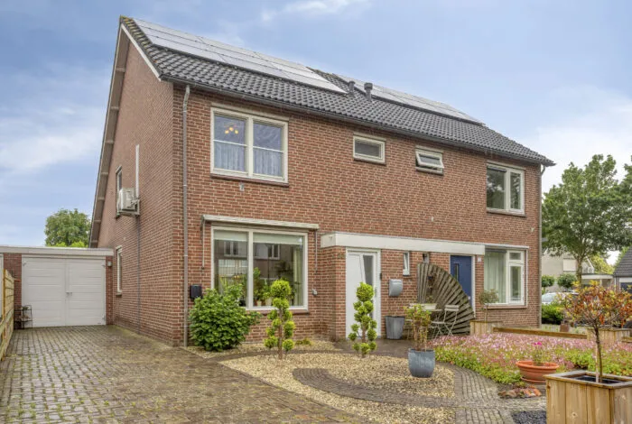 Tussenwoning te koop: Ganzenbroek 23, Beers kern Beers Nb