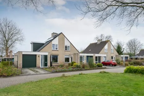 Tussenwoning te koop: Ganzenveld 50, Emmen