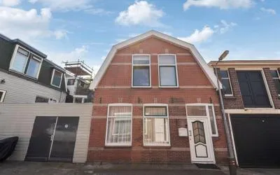 Vrijstaande woning te koop: Ganzenwerfstraat 1, Prins Hendrikbuurt Zaandam