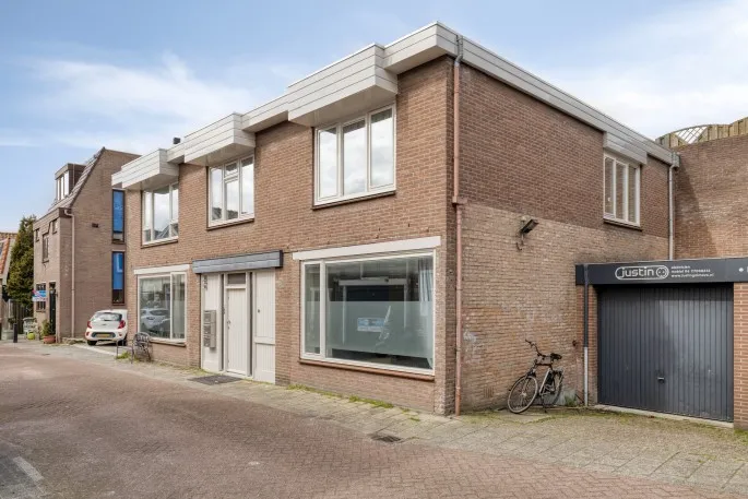 Hoekwoning te koop: Ganzenwerfstraat 2, Prins Hendrikbuurt Zaandam