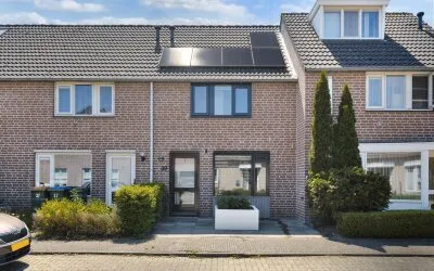 Tussenwoning te koop: Ganzerik 39, Prinsenbeek Prinsenbeek