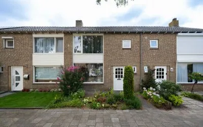 Tussenwoning te koop: Ganzerikstraat 16, Bloemenoord Waalwijk