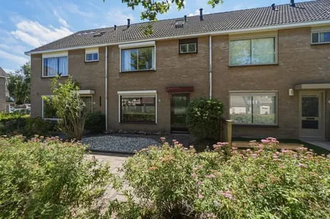 Terraced house for sale: Ganzestraat 12, Kern Heinkenszand Heinkenszand