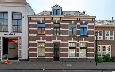 Tussenwoning te koop: Gasthuisstraat 15, Tiel