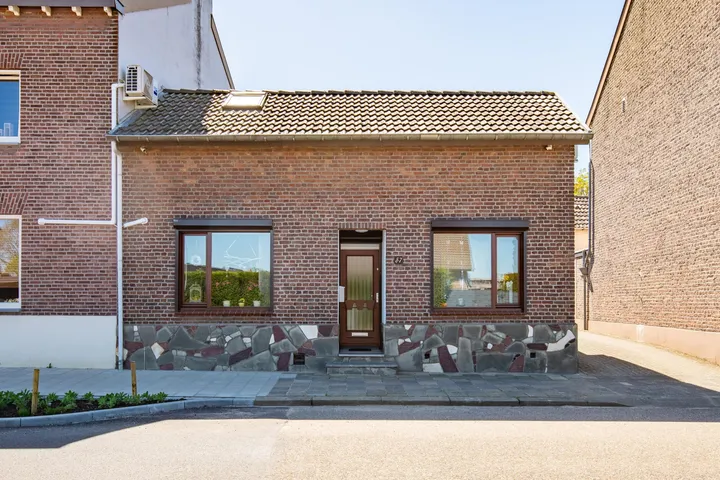 Twee-onder-één-kap te koop: Gatestraat 57, Oud Nieuwenhagen Landgraaf
