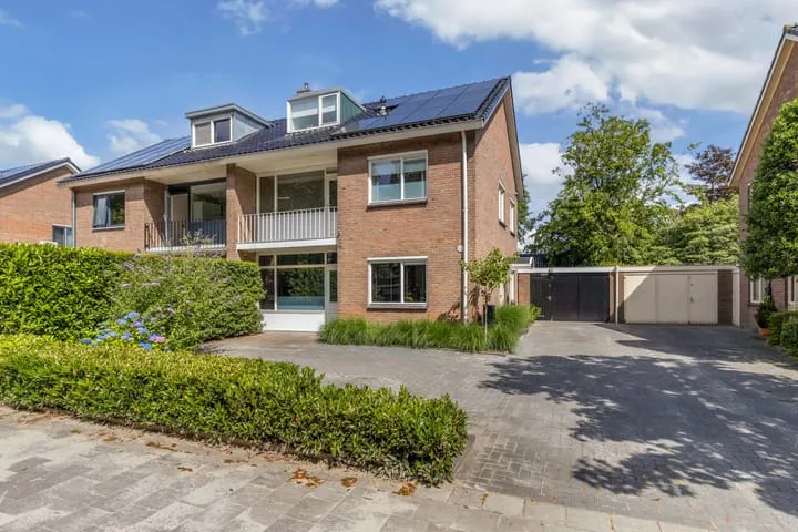 Terraced house for sale: Gauke Boelensstraat 104, De Peppel Drachten