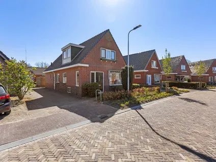 Vrijstaande woning te koop: Gealstrjitte 1, Drogeham Drogeham