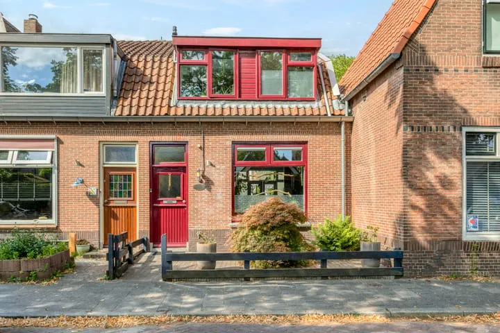 Tussenwoning te koop: Gedempte Binnengracht 56, Binnenstad Woerden