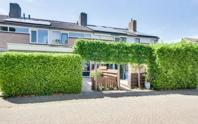 Terraced house for sale: Geemansweer 6, Wielwijk-noord Hardinxveld-Giessendam