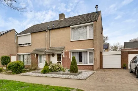Tussenwoning te koop: Geenestraat 54, Nederweert Nederweert