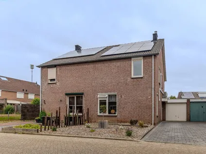 Tussenwoning te koop: Geentstraat 17, Hondsbroek Born