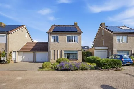 Twee-onder-één-kap te koop: Geerberg 18, Tolberg-Centrum Roosendaal
