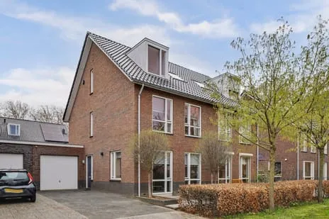 Tussenwoning te koop: Geertsemahof 10, Schaesbergerveld Heerlen