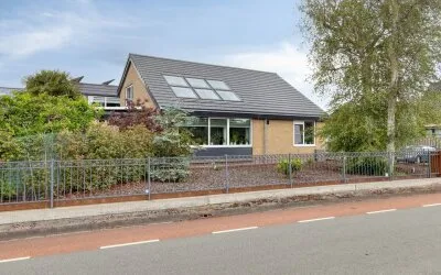 Hoekwoning te koop: Geestweg 62, Tuinbouwgebied Roelofarendsveen