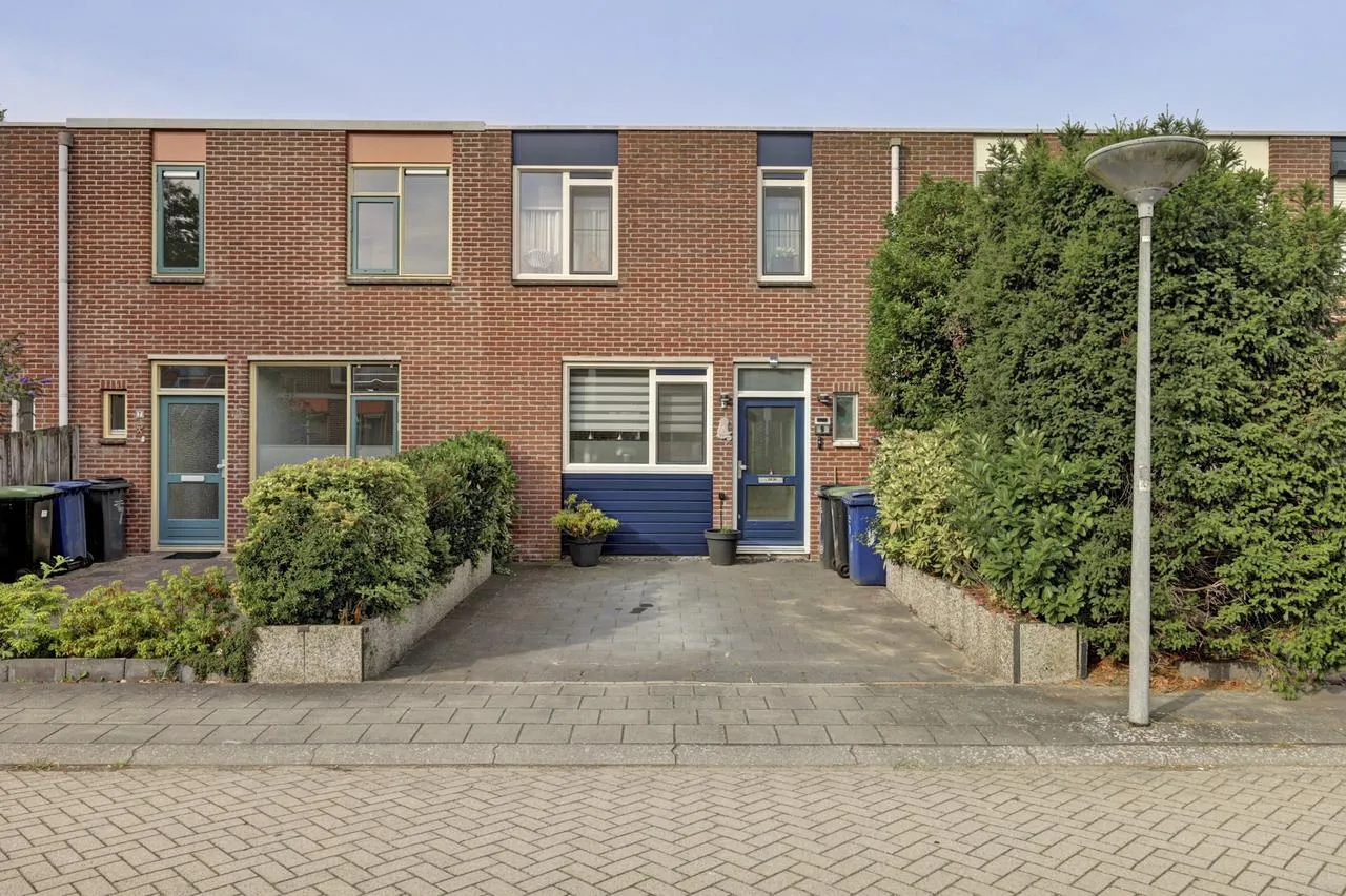 Tussenwoning te koop: Geldropstraat 9, Almere