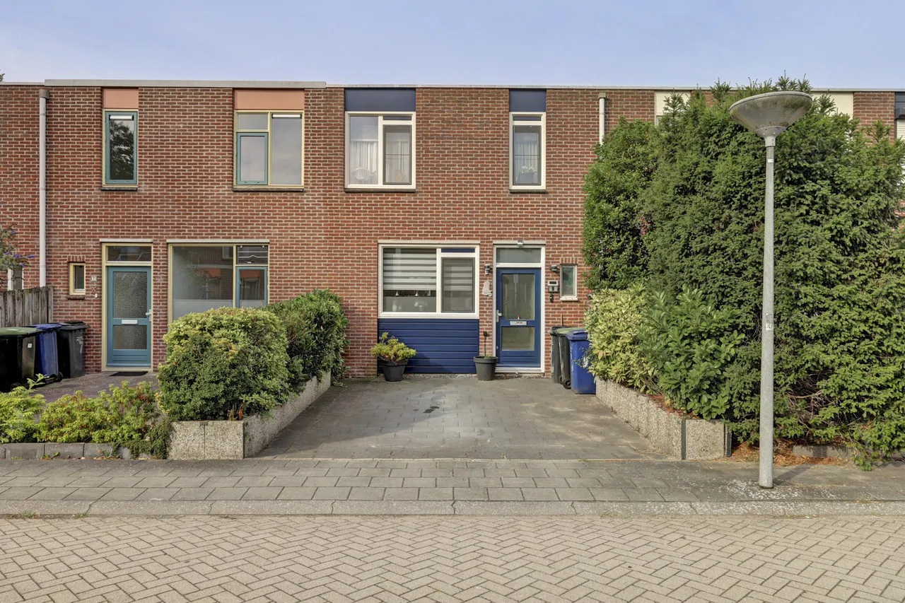 Tussenwoning te koop: Geldropstraat 9, Almere