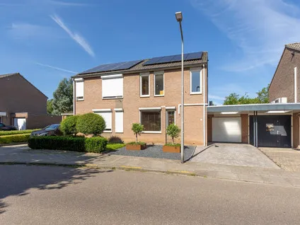 Terraced house for sale: Geleenderweg 3, Ophoven Sittard