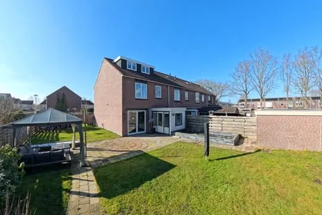 Hoekwoning te koop: Geluklaan 18, Roden