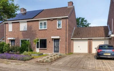 Terraced house for sale: Gen. Ritchiestraat 16, De Riet Panningen Panningen