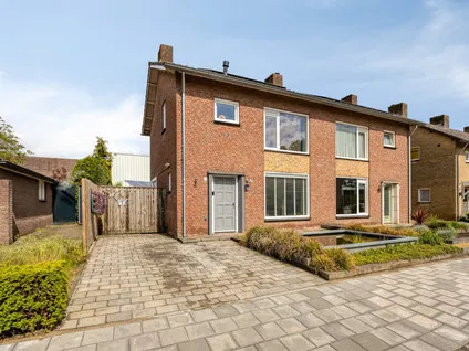 Twee-onder-één-kap te koop: Genderstraat 15, Veldhoven Veldhoven