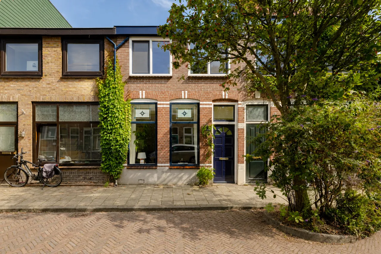 Tussenwoning te koop: Generaal Bothastraat 50, Haarlem