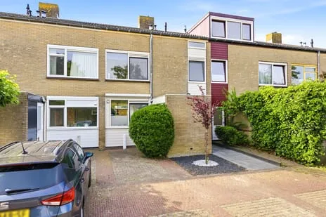 Tussenwoning te koop: Generaal Eisenhowerlaan 22, Klarenbeek I Middelburg