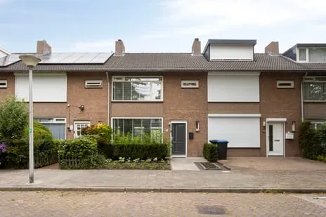 Tussenwoning te koop: Generaal van der Leythenlaan 15, Generalenbuurt Eindhoven