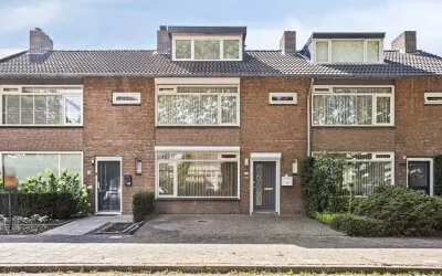 Tussenwoning te koop: Generaal van der Leythenlaan 17, Generalenbuurt Eindhoven