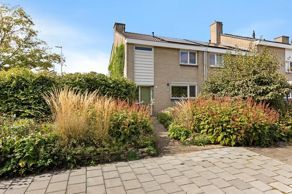 Hoekwoning te koop: Generaal van Heutszlaan 1, Eindhoven