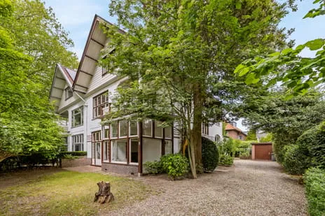 Twee-onder-één-kap te koop: Generaal de la Reijlaan 8, Prins Hendrikkwartier Bussum
