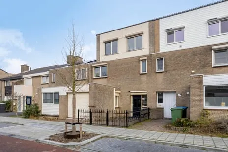 Tussenwoning te koop: Generaal Linckerslaan 10, Generalenbuurt Eindhoven