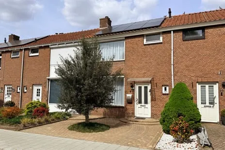 Tussenwoning te koop: Generaal Pattonlaan 110, Generalenbuurt Eindhoven