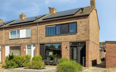 Hoekwoning te koop: Generaal Sikorskistraat 15, Kern Axel Axel