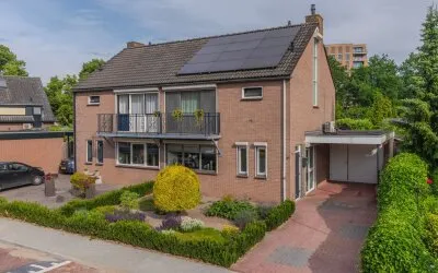 Twee-onder-één-kap te koop: Gennepskamp 1A, Het Grieth Zevenaar
