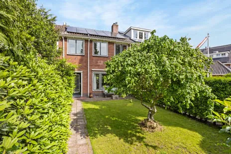 Tussenwoning te koop: Gentiaanstraat 41, Bloemenbuurt Bussum