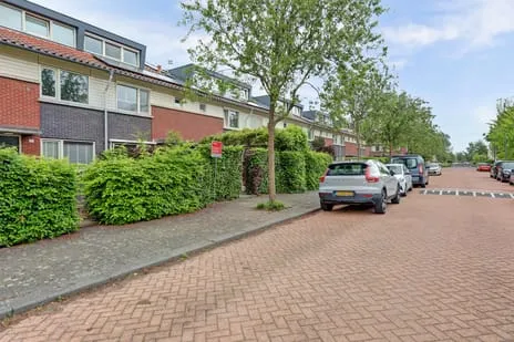 Tussenwoning te koop: Ger Ladagestraat 14, Nesselande Rotterdam