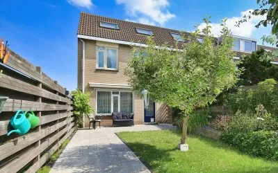 Corner house for sale: Geraniumlaan 111, Badhoevedorp Noordwest Badhoevedorp