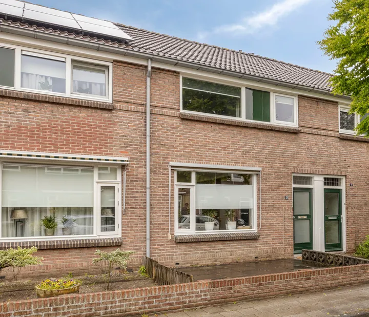 Tussenwoning te koop: Gerard Doustraat 13, 't Wilbert Hengelo
