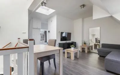 Studio for sale: Gerard Doustraat 248-4, Sarphatiparkbuurt Amsterdam