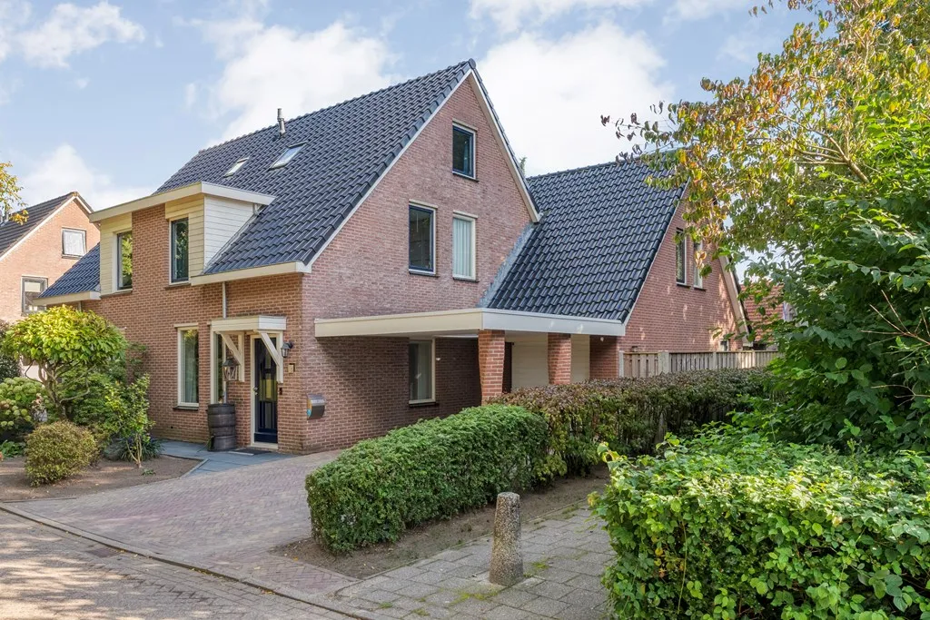 Twee-onder-één-kap te koop: Gerard Doustraat 3, Hardenberg